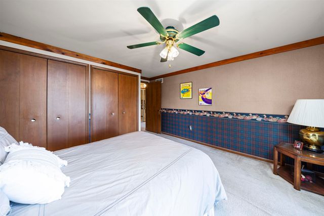 15492 S Royal Doulton Blvd Boulevard, Clinton Township, MI 48038