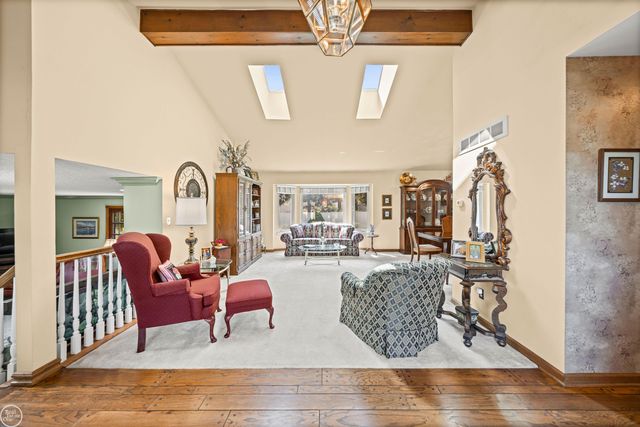 15492 S Royal Doulton Blvd Boulevard, Clinton Township, MI 48038