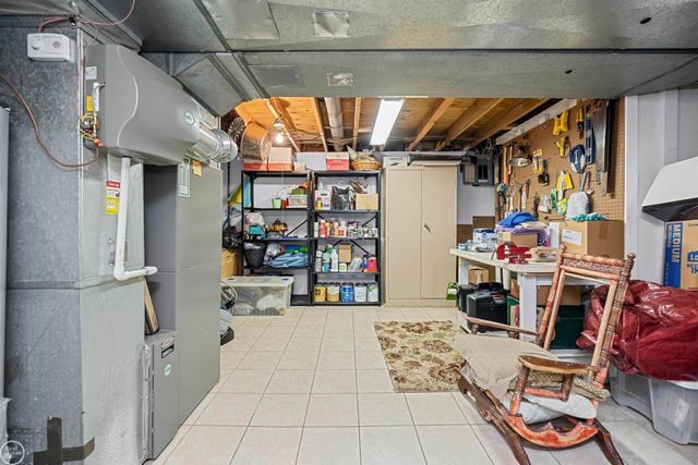 15492 S Royal Doulton Blvd Boulevard, Clinton Township, MI 48038