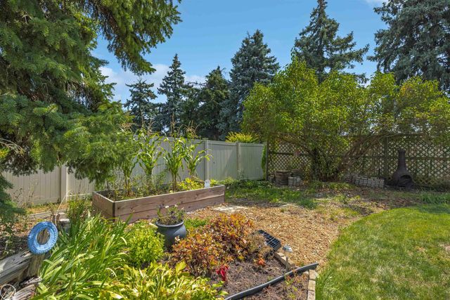 15492 S Royal Doulton Blvd Boulevard, Clinton Township, MI 48038