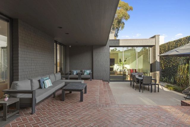 7747 Whitefield, La Jolla, CA 92037