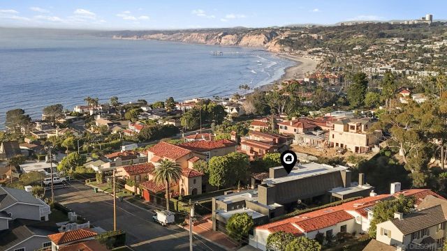 7747 Whitefield, La Jolla, CA 92037