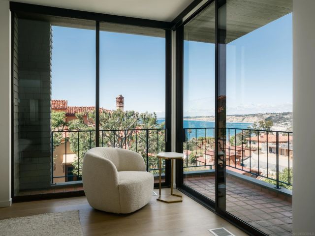 7747 Whitefield, La Jolla, CA 92037