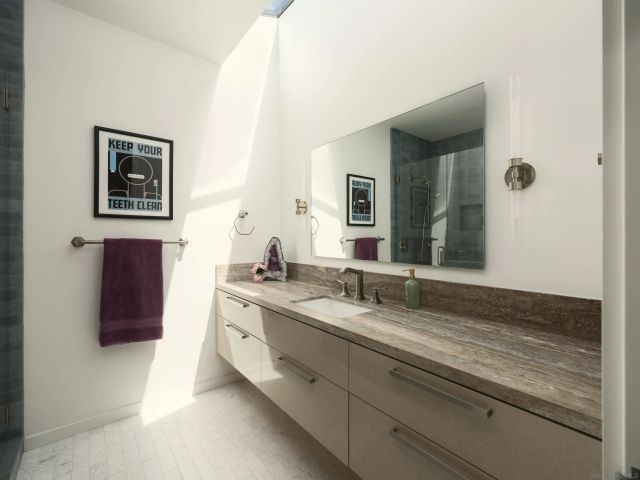 7747 Whitefield, La Jolla, CA 92037
