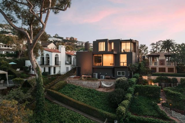 7747 Whitefield, La Jolla, CA 92037