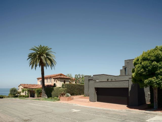 7747 Whitefield, La Jolla, CA 92037
