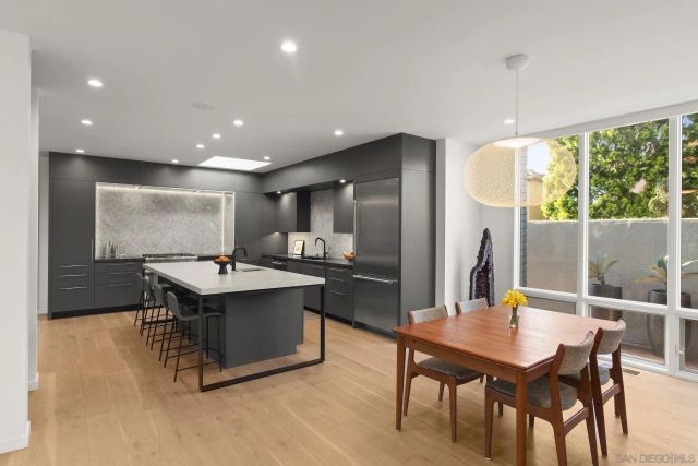 7747 Whitefield, La Jolla, CA 92037