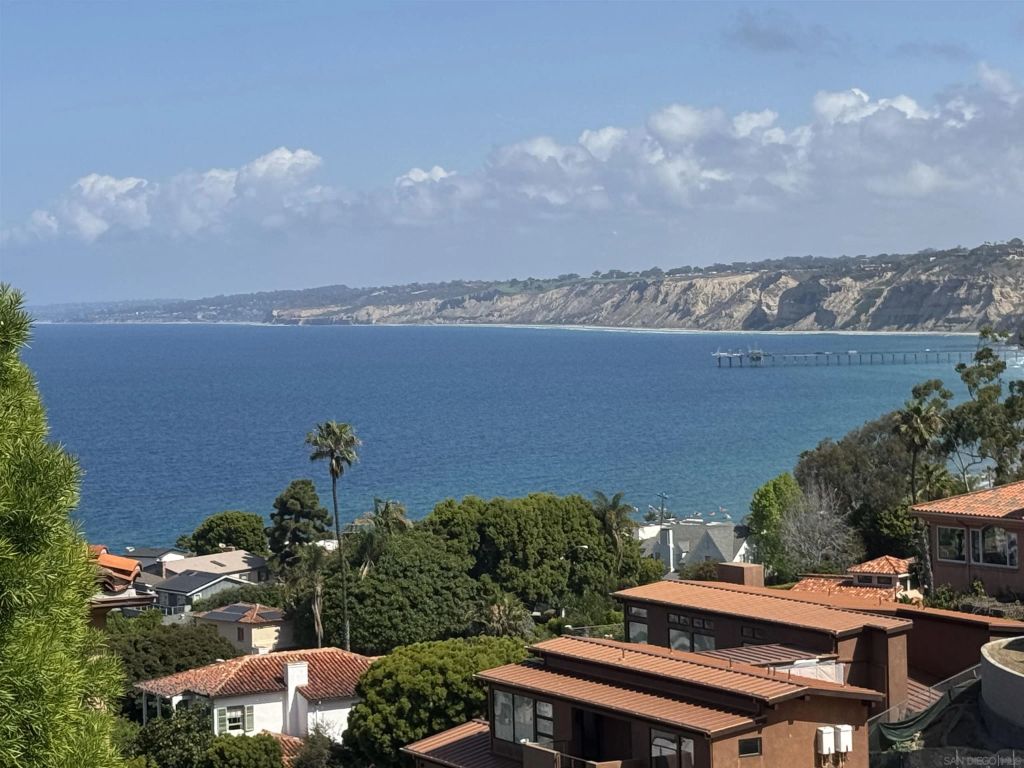 7747 Whitefield, La Jolla, CA 92037