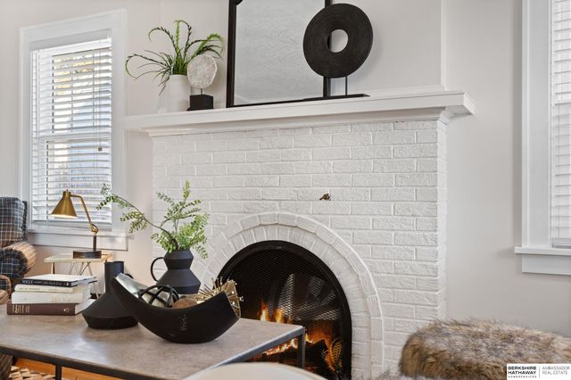 5812 Pacific Street, Omaha, NE 68106