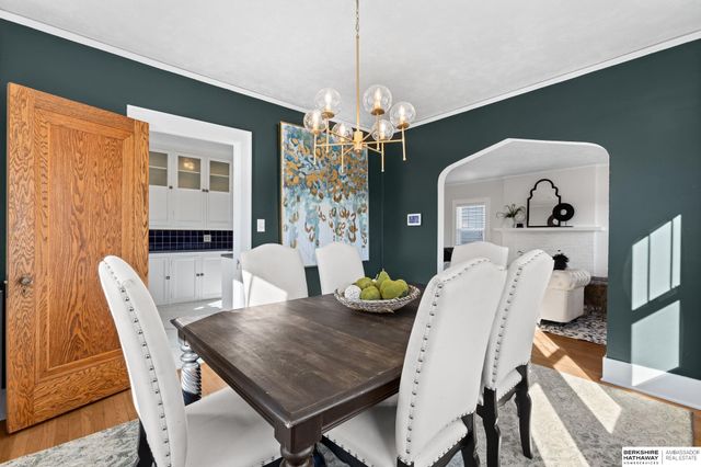 5812 Pacific Street, Omaha, NE 68106