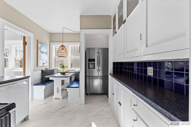 5812 Pacific Street, Omaha, NE 68106