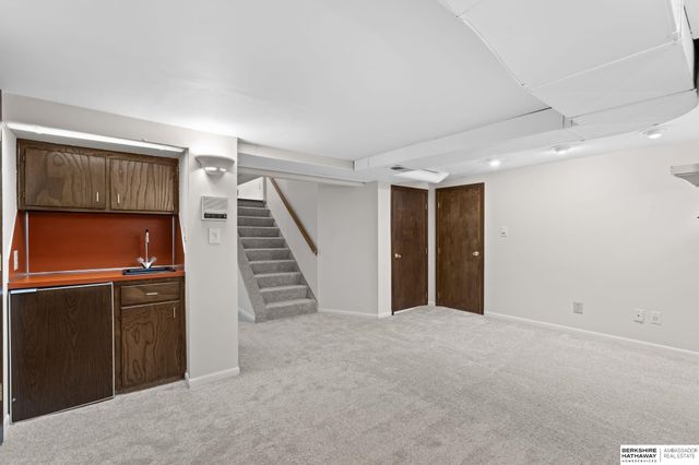 5812 Pacific Street, Omaha, NE 68106