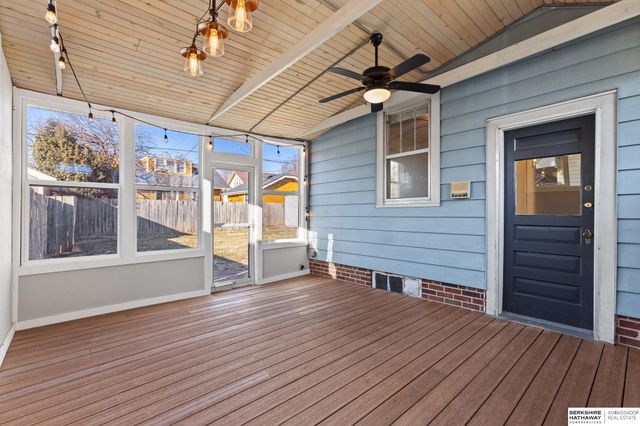 5812 Pacific Street, Omaha, NE 68106