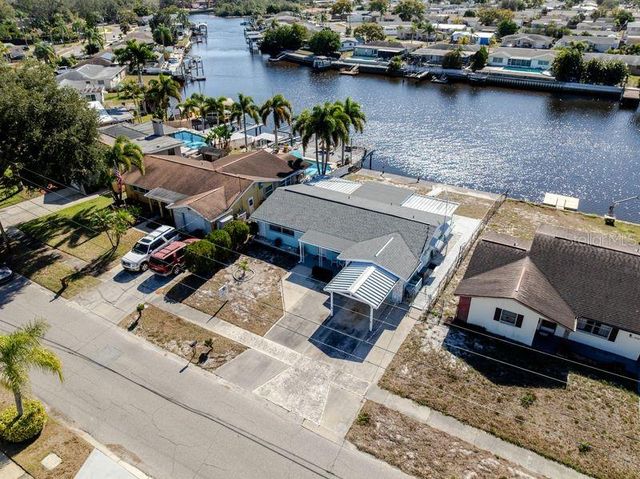 5644 RIDDLE ROAD, Holiday, FL 34690