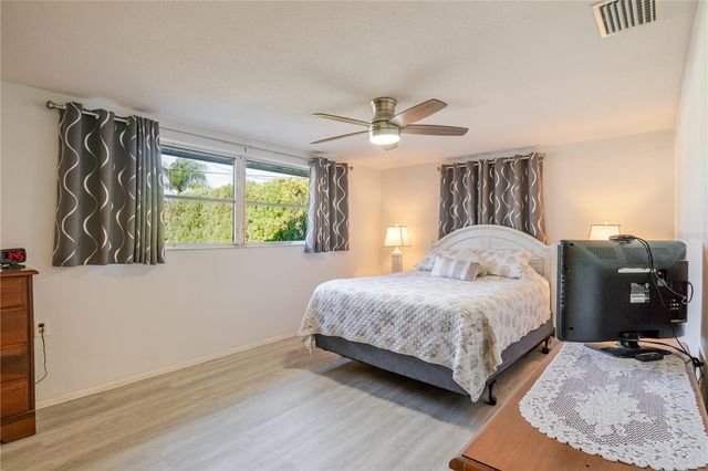 5644 RIDDLE ROAD, Holiday, FL 34690