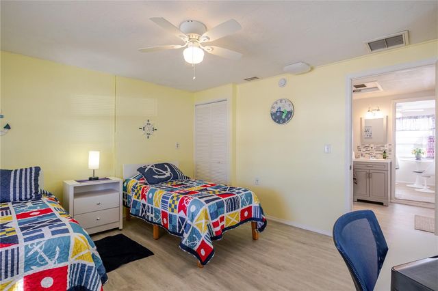 5644 RIDDLE ROAD, Holiday, FL 34690