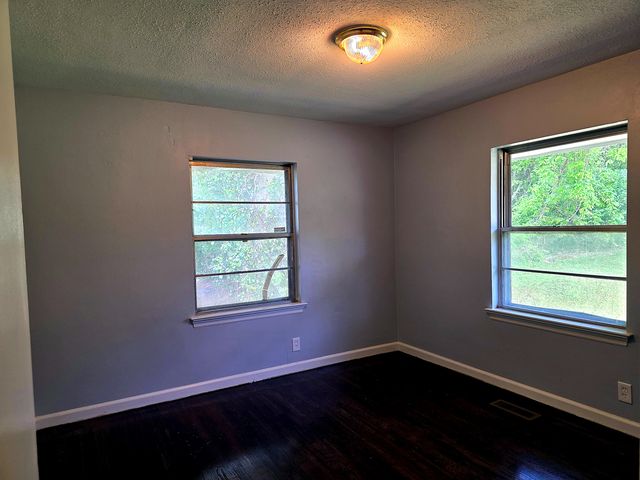 3521 E Crest Drive, Chattanooga, TN 37406