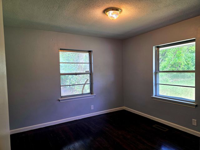 3521 E Crest Drive, Chattanooga, TN 37406