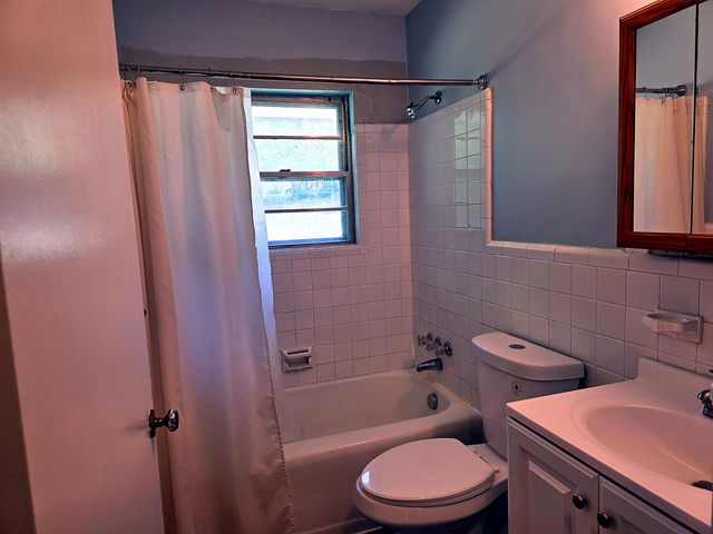 3521 E Crest Drive, Chattanooga, TN 37406