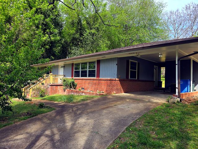 3521 E Crest Drive, Chattanooga, TN 37406