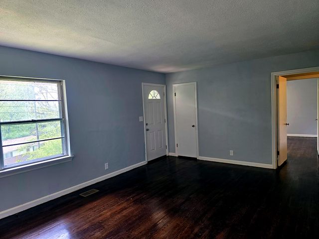 3521 E Crest Drive, Chattanooga, TN 37406