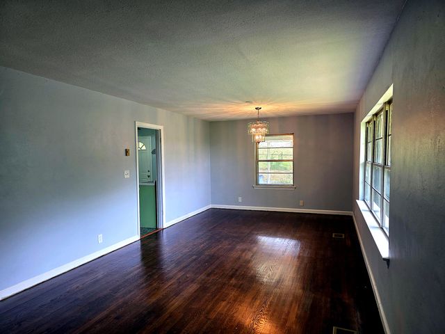 3521 E Crest Drive, Chattanooga, TN 37406