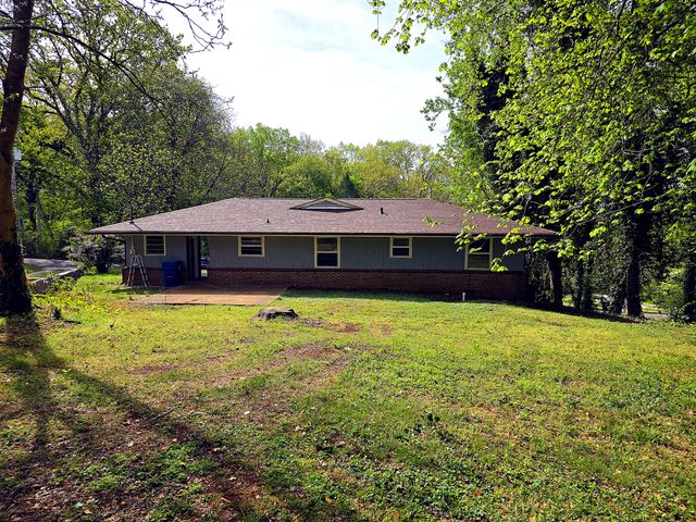 3521 E Crest Drive, Chattanooga, TN 37406