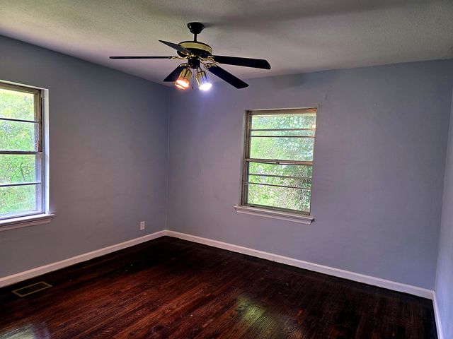 3521 E Crest Drive, Chattanooga, TN 37406