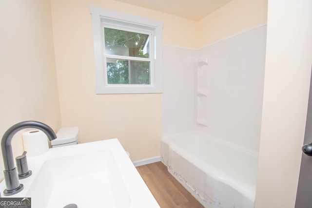 250 Lagrange Street, Grantville, GA 30220