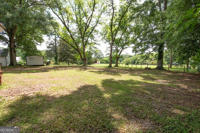 250 Lagrange Street, Grantville, GA 30220