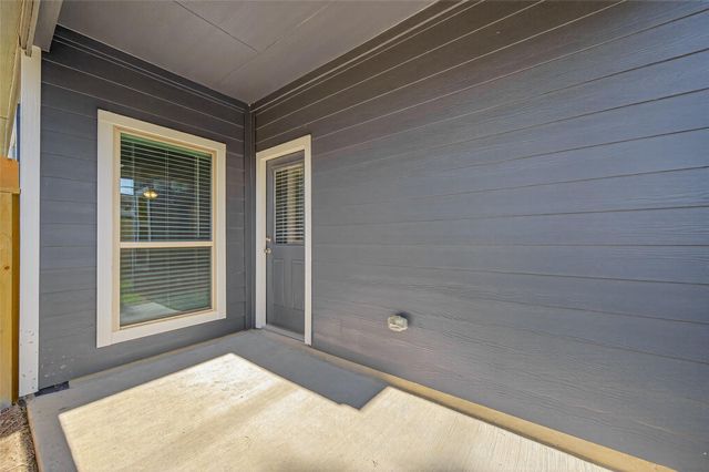 304 Emerald Thicket Lane, Huffman, TX 77336