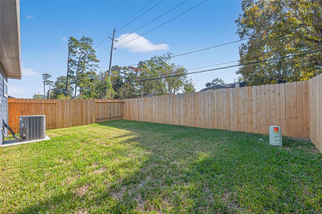 304 Emerald Thicket Lane, Huffman, TX 77336