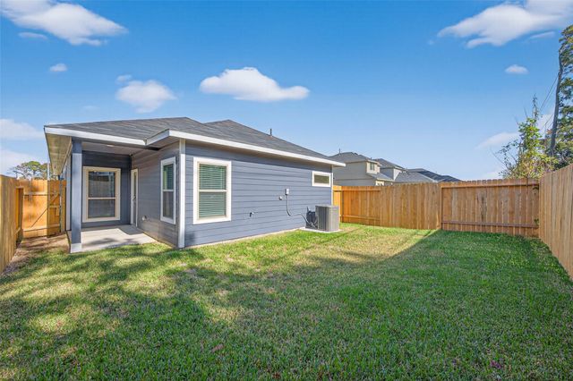 304 Emerald Thicket Lane, Huffman, TX 77336