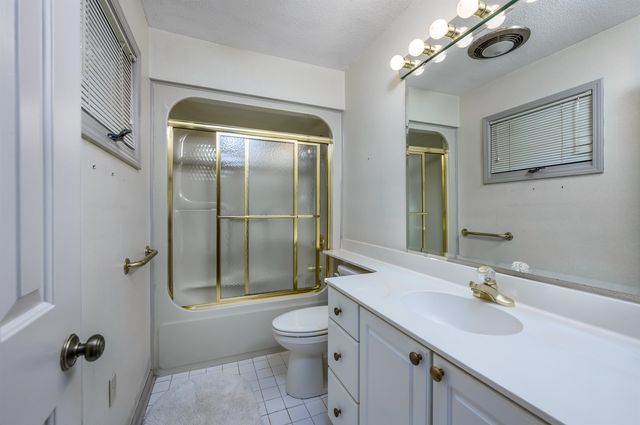 623 Rosemary Ln., North Myrtle Beach, SC 29582