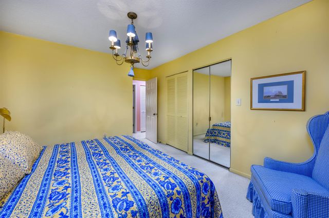 623 Rosemary Ln., North Myrtle Beach, SC 29582