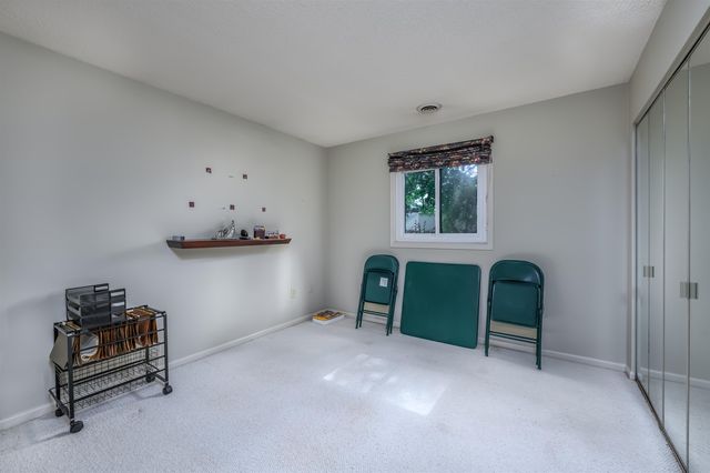 623 Rosemary Ln., North Myrtle Beach, SC 29582