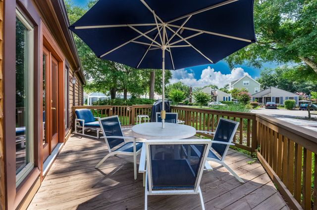 623 Rosemary Ln., North Myrtle Beach, SC 29582