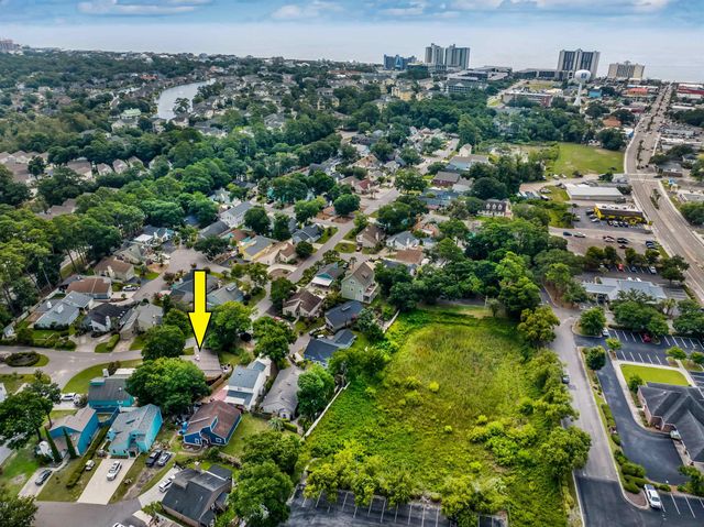 623 Rosemary Ln., North Myrtle Beach, SC 29582