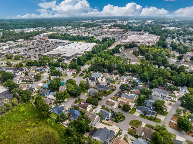 623 Rosemary Ln., North Myrtle Beach, SC 29582