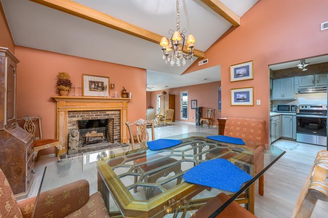 623 Rosemary Ln., North Myrtle Beach, SC 29582