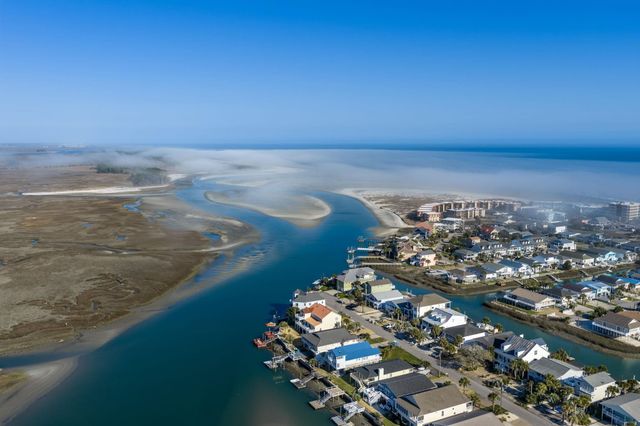 623 Rosemary Ln., North Myrtle Beach, SC 29582