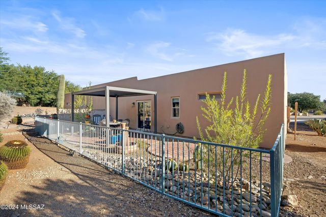 997 W Camino Erranle, Green Valley, AZ 85614
