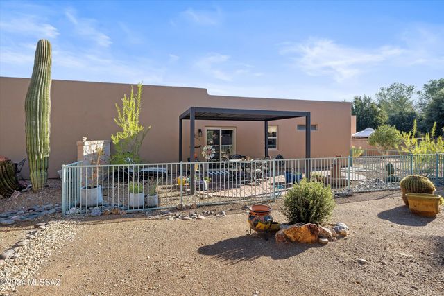 997 W Camino Erranle, Green Valley, AZ 85614