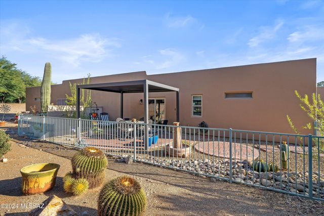 997 W Camino Erranle, Green Valley, AZ 85614