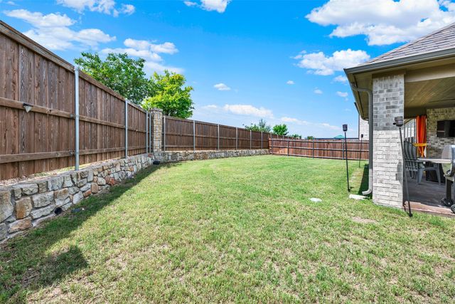 1023 Clydeview Road, Forney, TX 75126