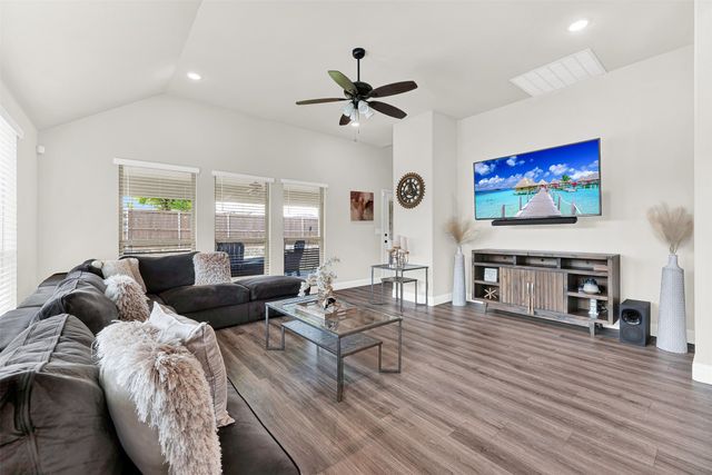 1023 Clydeview Road, Forney, TX 75126