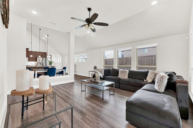 1023 Clydeview Road, Forney, TX 75126