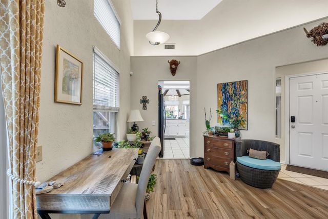 4246 Rosser Square, Dallas, TX 75244