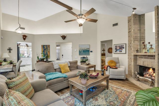 4246 Rosser Square, Dallas, TX 75244