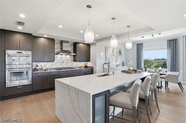 4800 Pelican Colony BLVD 201, Bonita Springs, FL 34134